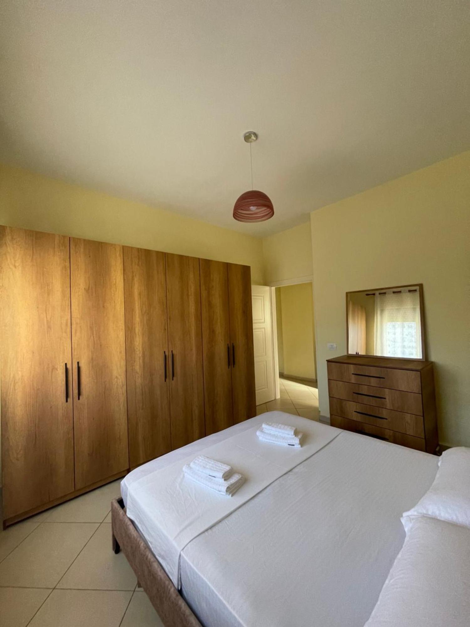New Baazar Terrace Apartment 티라나 외부 사진