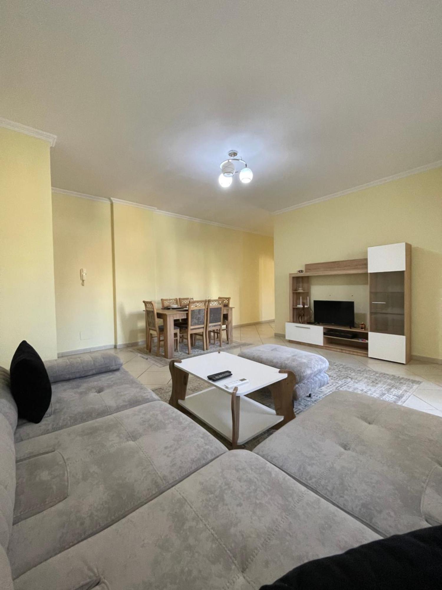 New Baazar Terrace Apartment 티라나 외부 사진